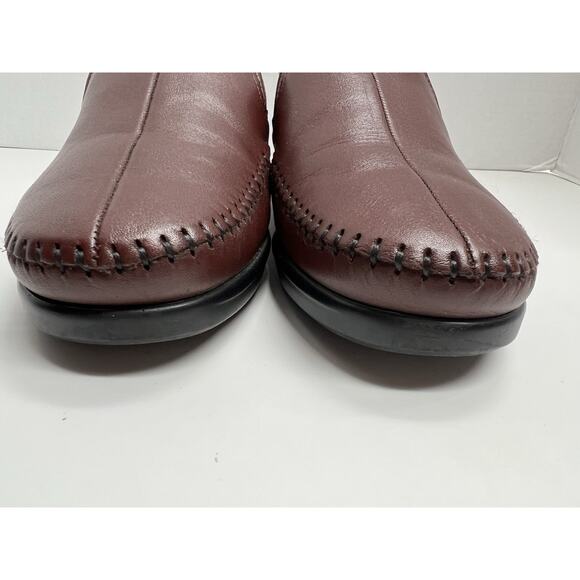 SAS Women’s Dream Wine Leather Slip On Shoes 1.5” Heel Size 8.5 Medium - Picture 9 of 11